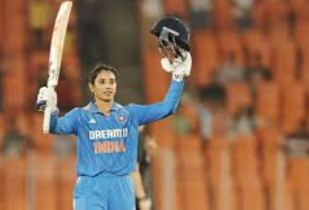 स्मृति मंधाना ने 10 हजार रन पूरे किए